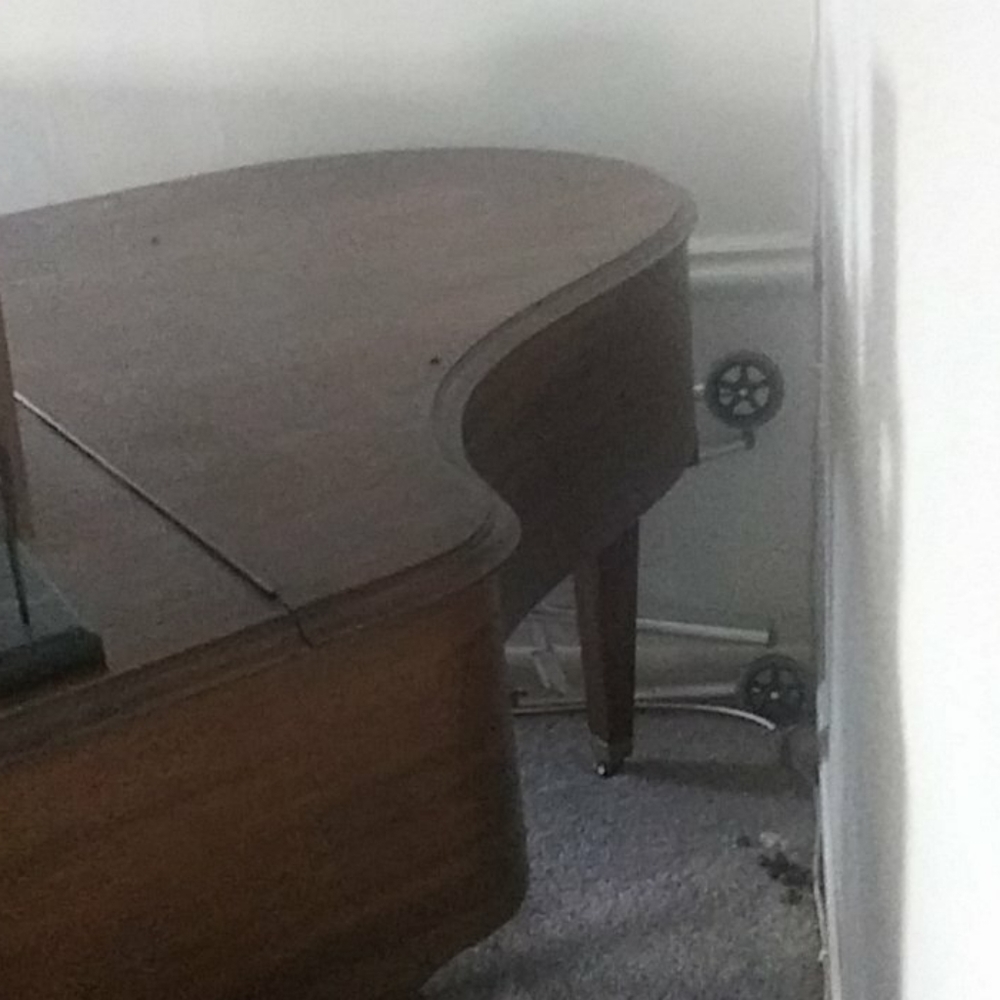 Piano - Picture 3 of 6